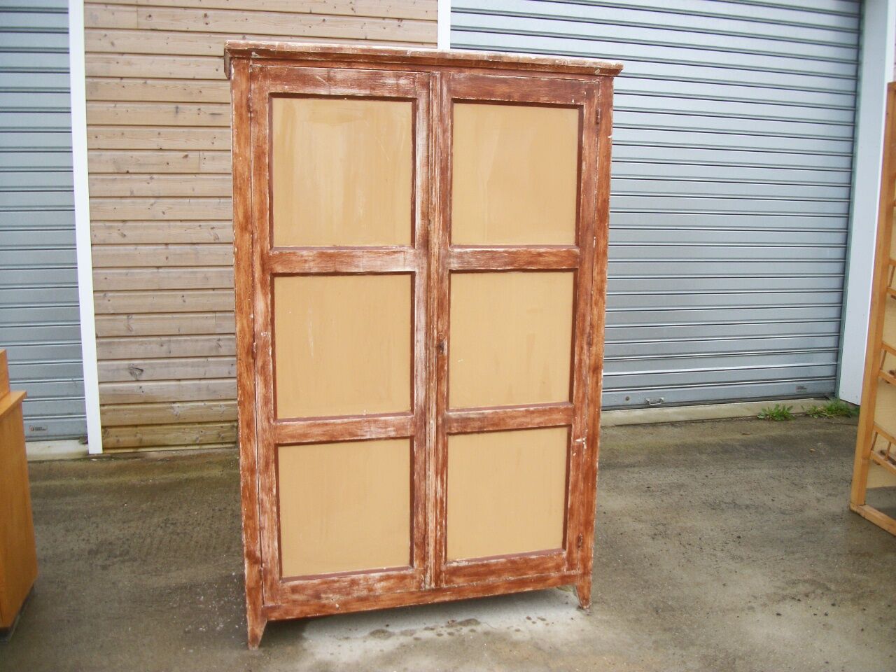 Vintage cabinet