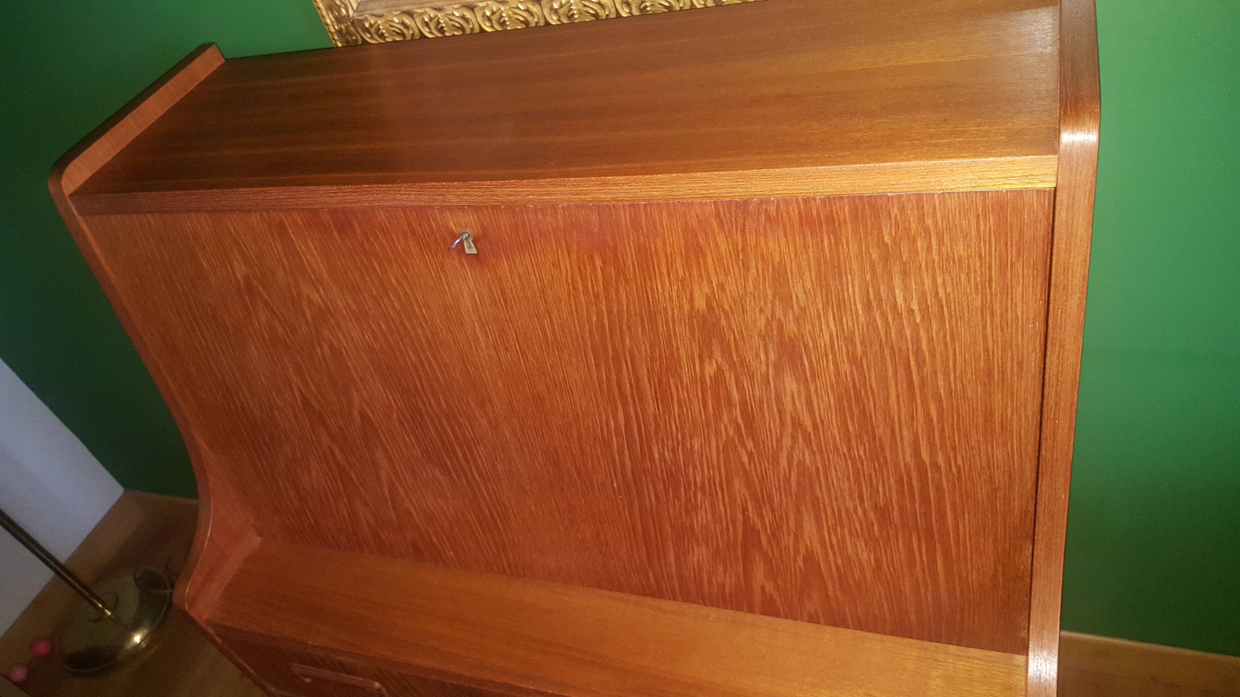 Secretary Gunnard Nielsen Tibergaard in teck