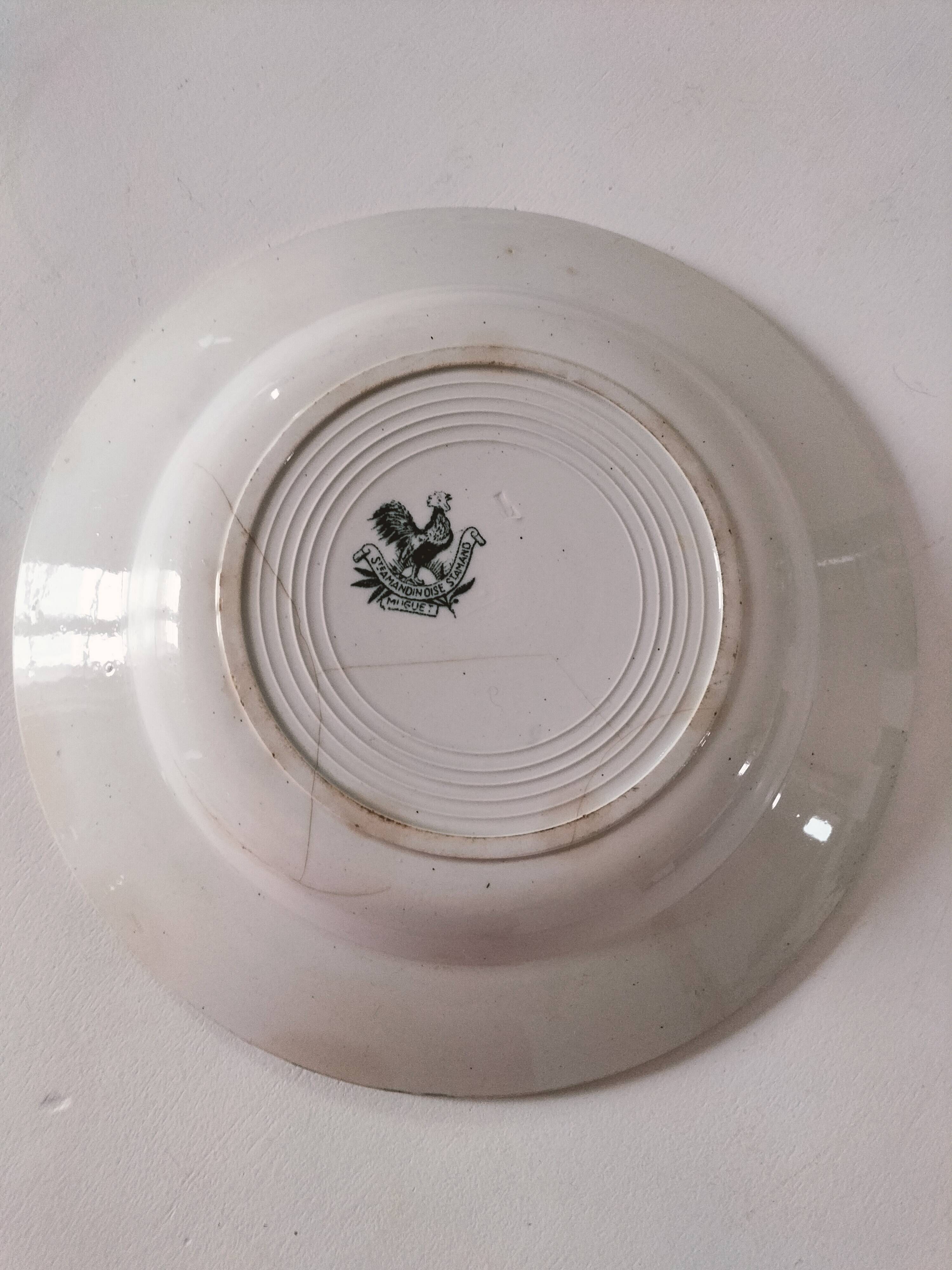 Antique plate from the Saint-Amandinoise pottery factory, Muguet pattern, circa 1900