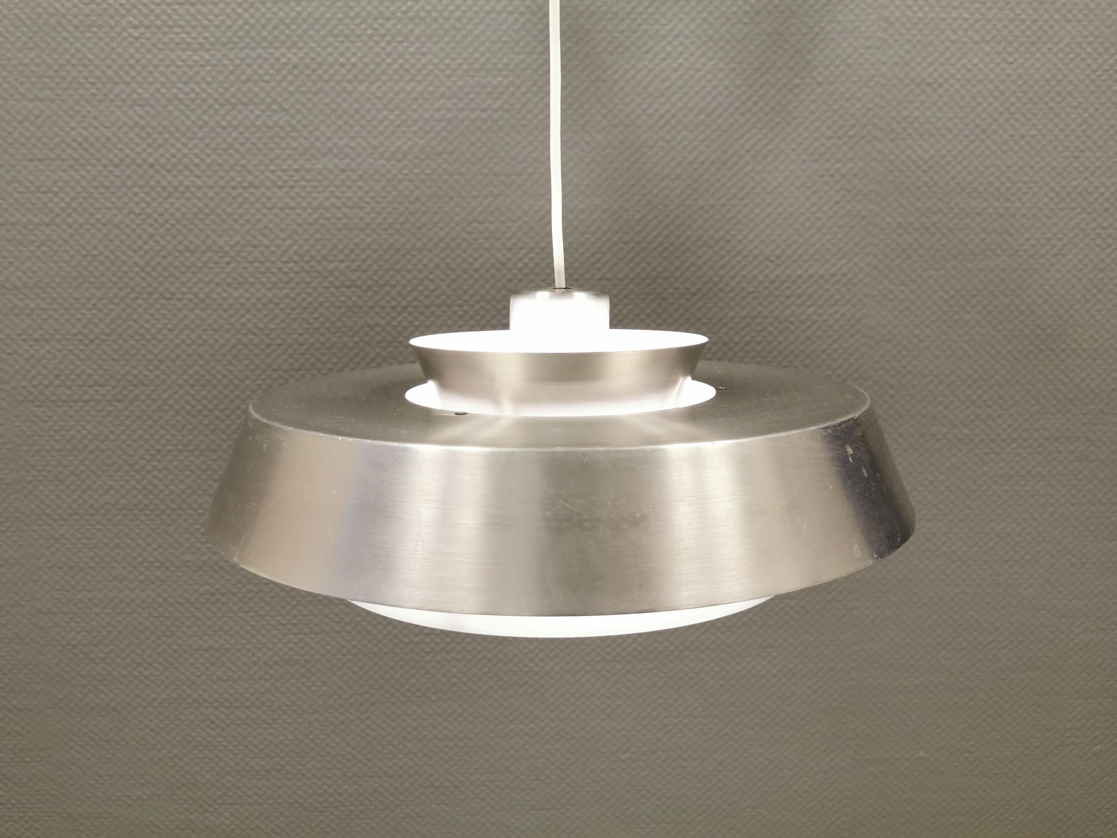 Suspension modèle « Nova » conçue par Jo hammerborg pour Danish Fog&Mørup en 1963.