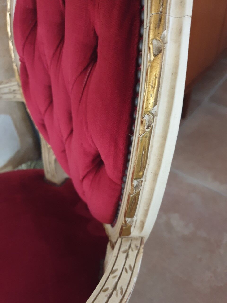 Paire de fauteuil cabriolet style Louis XVI dossier médaillon - Ameublement