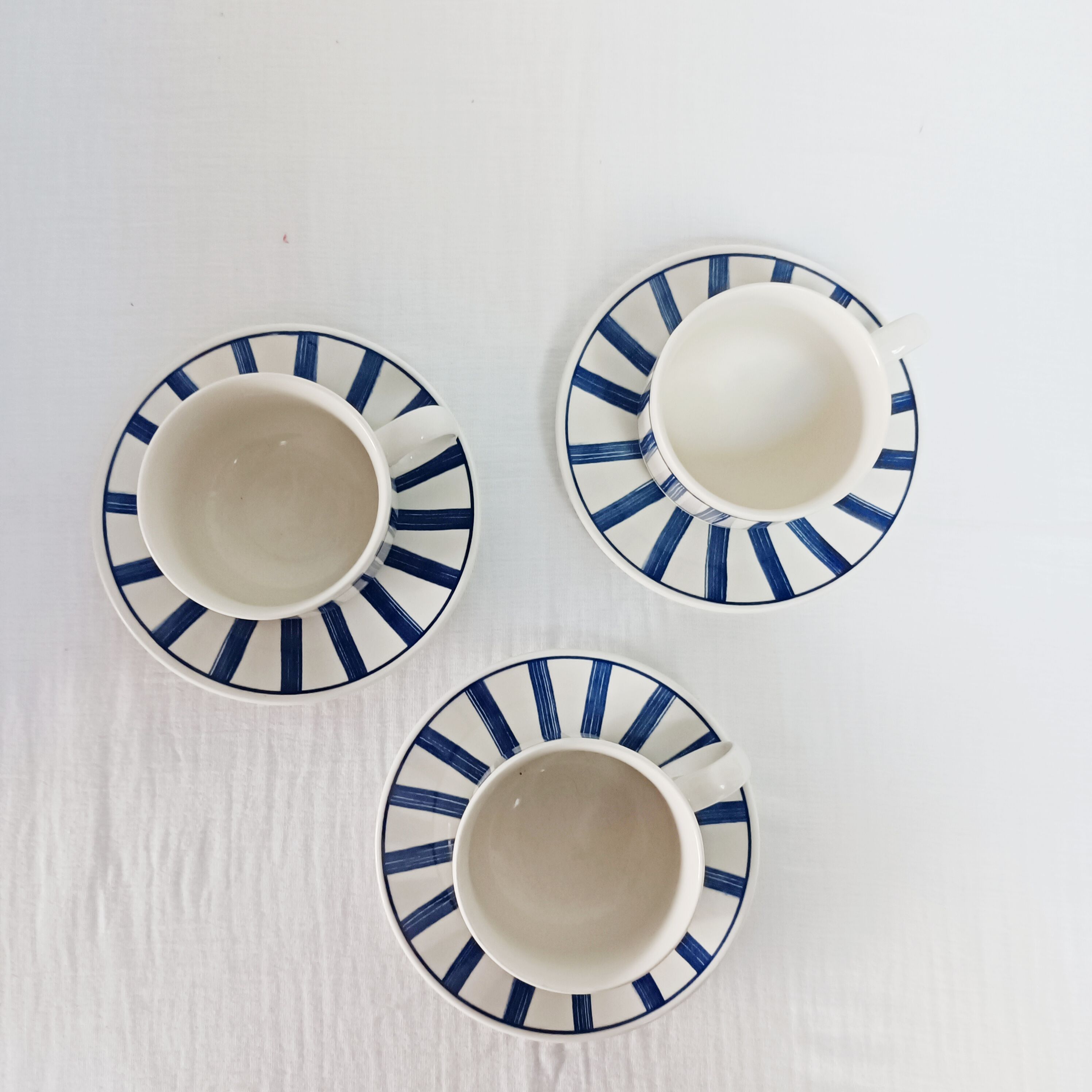 Set of 3 Churchill English cups with blue stripes