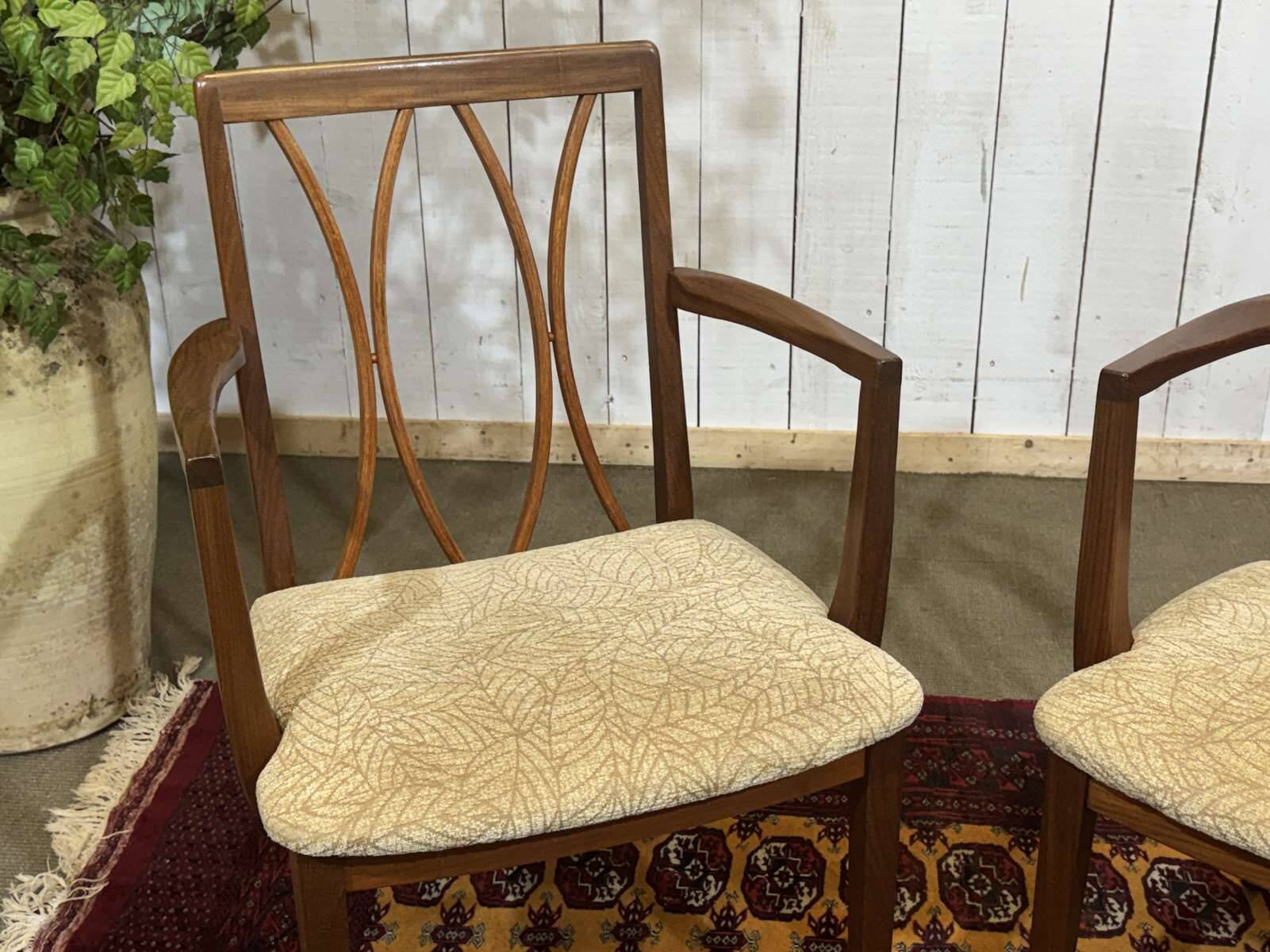 Paire de fauteuils anglais de la marque G-Plan en teck des années 70