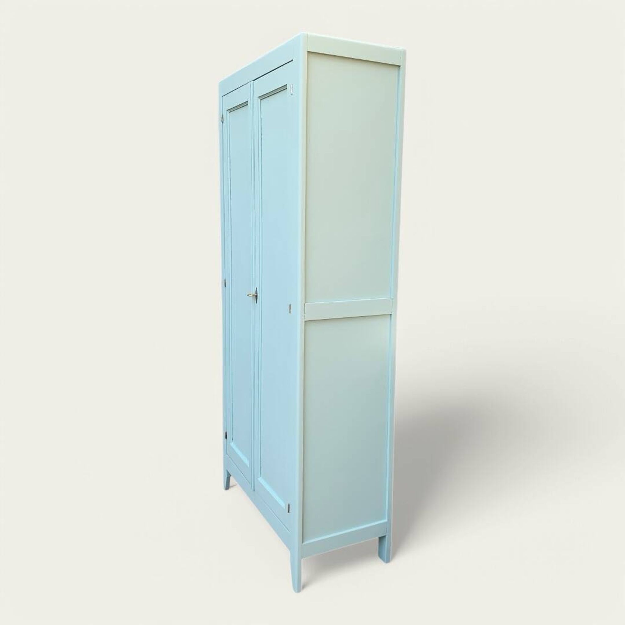 Armoire parisienne vintage bleu vert grisé