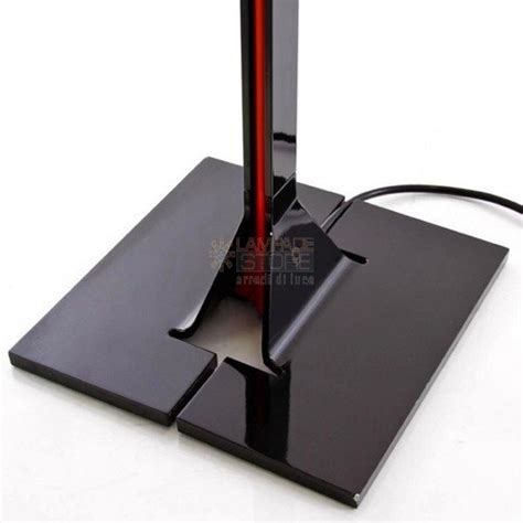 Lamppost papillonna edite by Flos