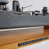 Maquette de navire de guerre croiseur "Emile Bertin" en métal peint 90 cm avec socle