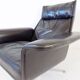 Fauteuil Kaufeld Siesta 62 en cuir noir par Jacques Brule
