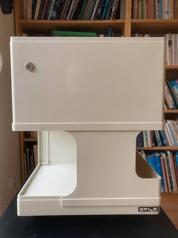 meuble roulant architecte Giovanni Pelis pour Stile Neolt