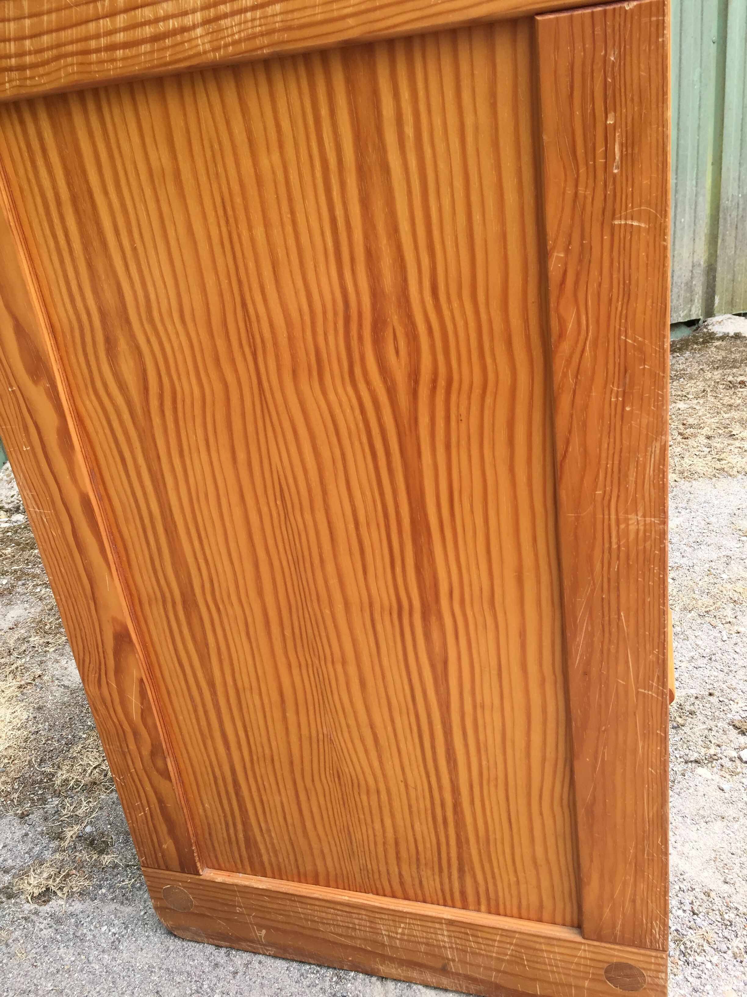 Vintage Scandinavian chest of drawers with 4 drawers in solid pine