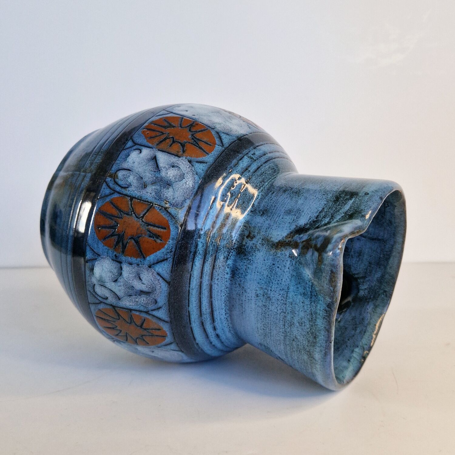 Jean de Lespinasse blue pitcher model 5