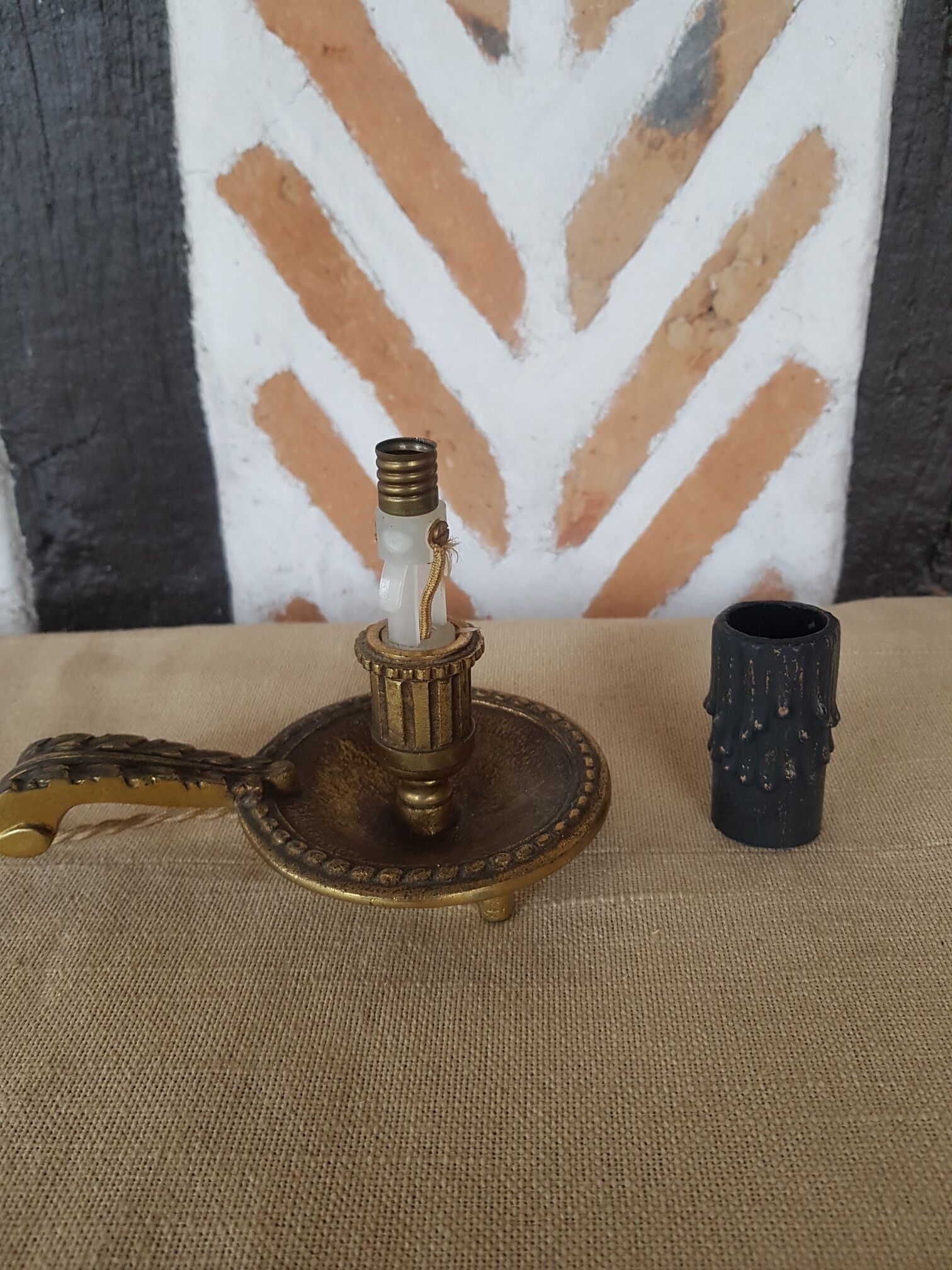 Bronze lamp foot candlestick candlestick cellar rat