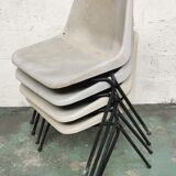 Lot de 4 chaises Robin Day Polyprop
