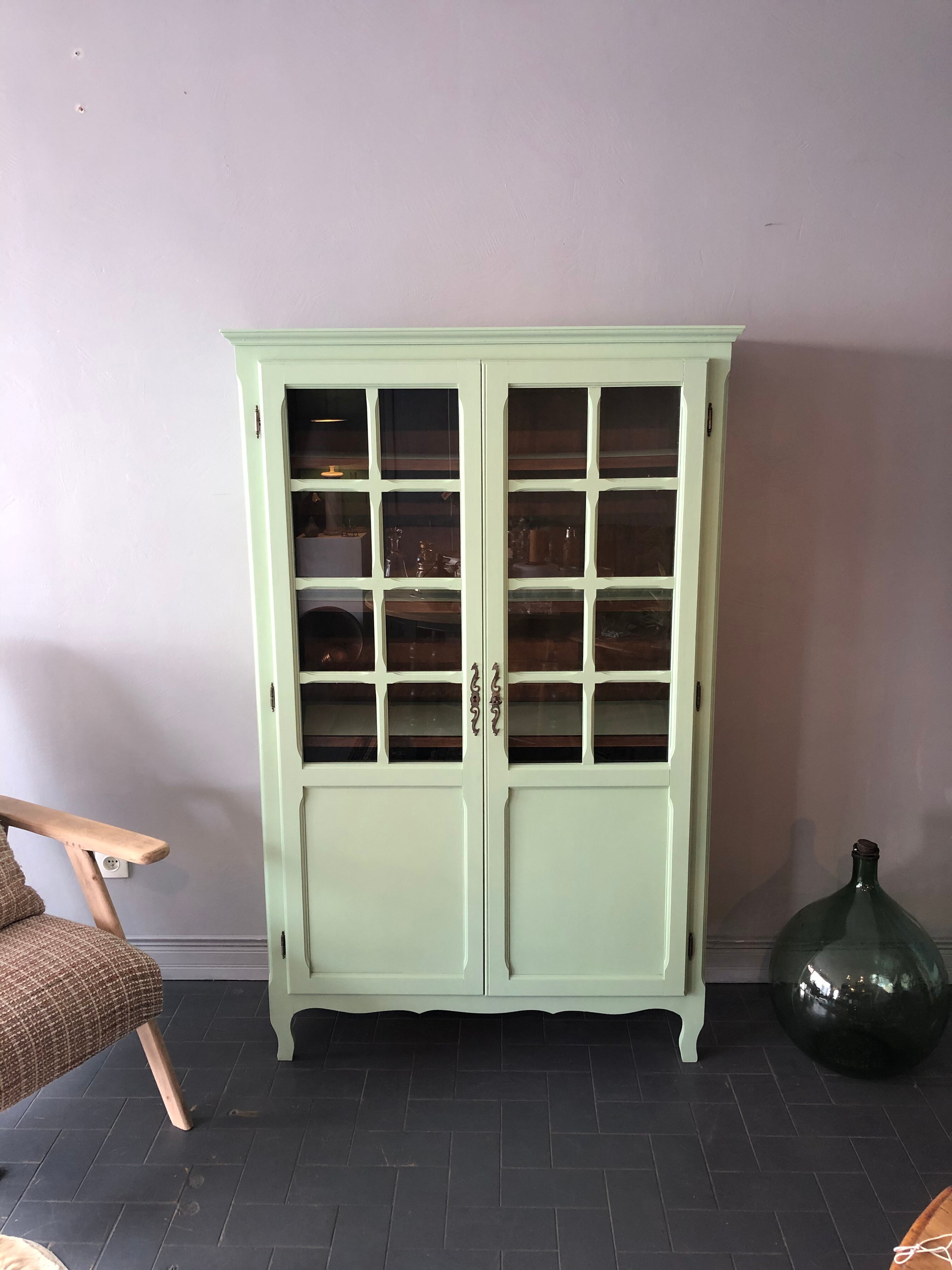 Glass-glazed Parisian wardrobe