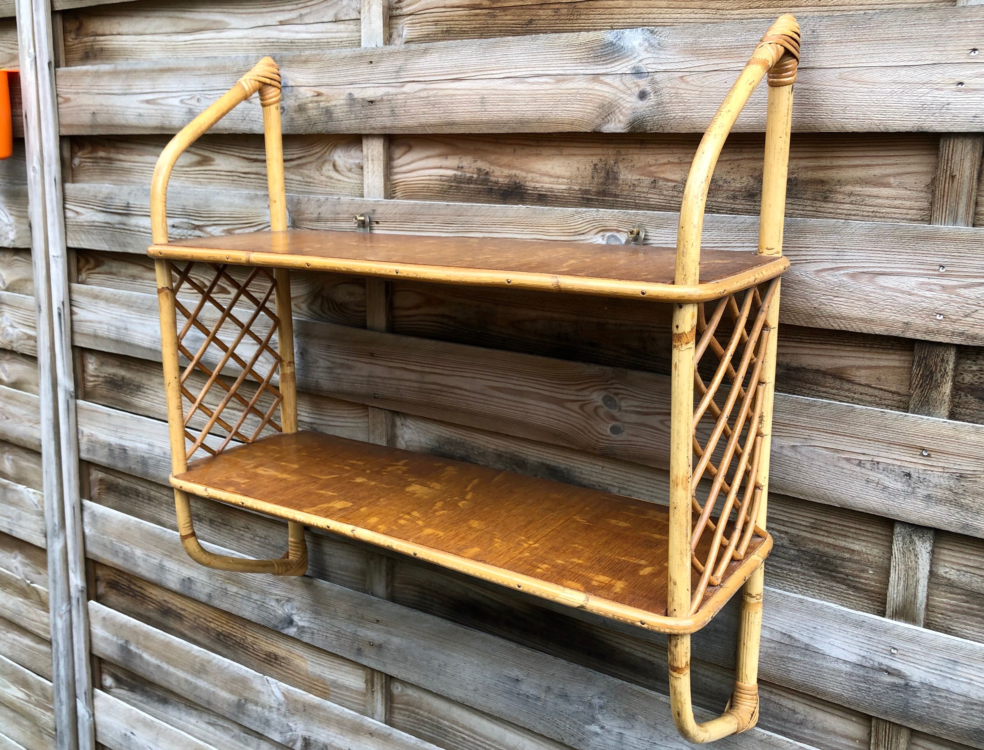 Rattan & oak vintage wall shelf 60's Louis Sognot