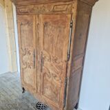 Armoire d'époque Louis XV 18éme en chêne et noyer massif Aérogommer