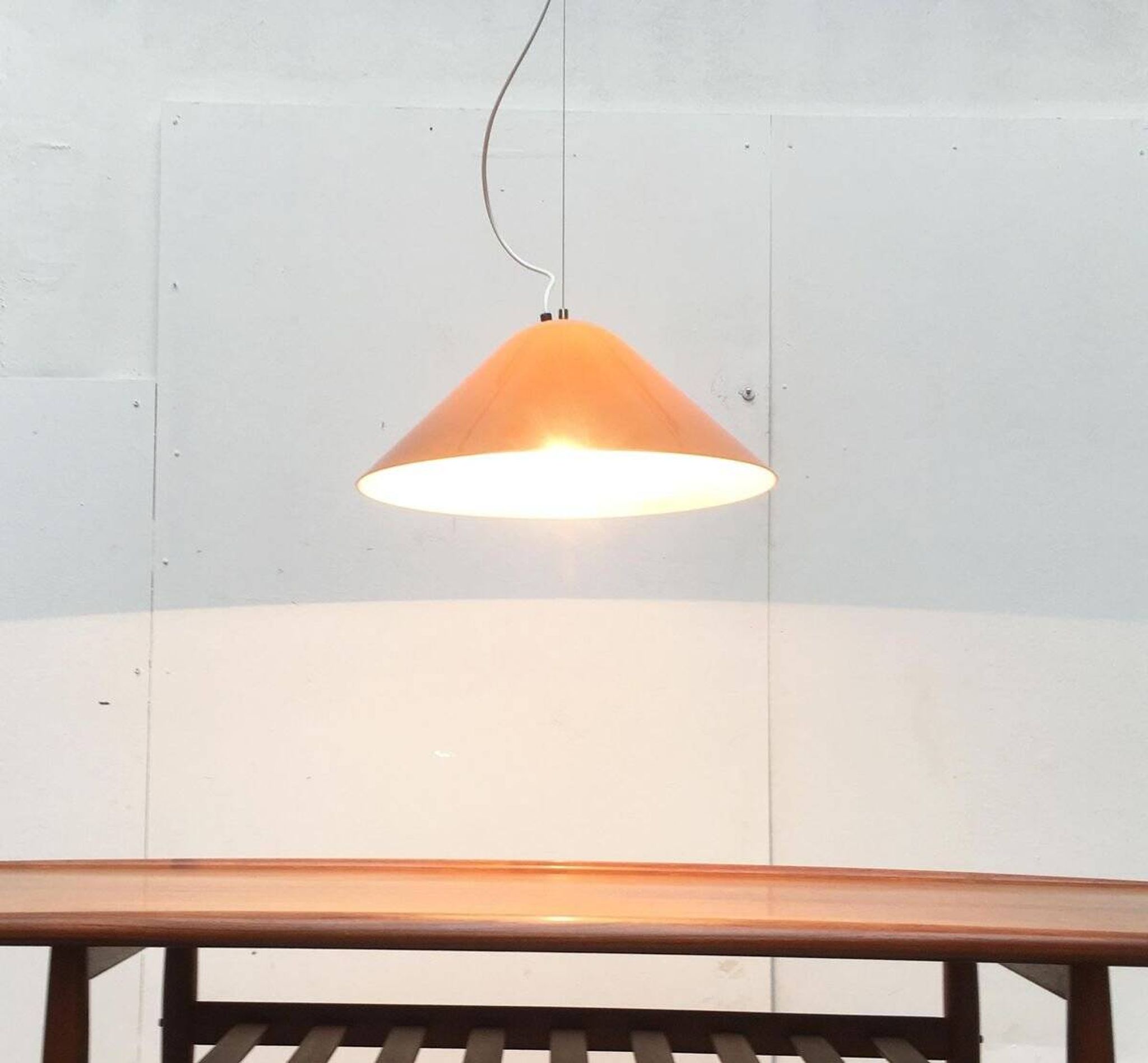 Suspension vintage italienne Elpis de Guzzini