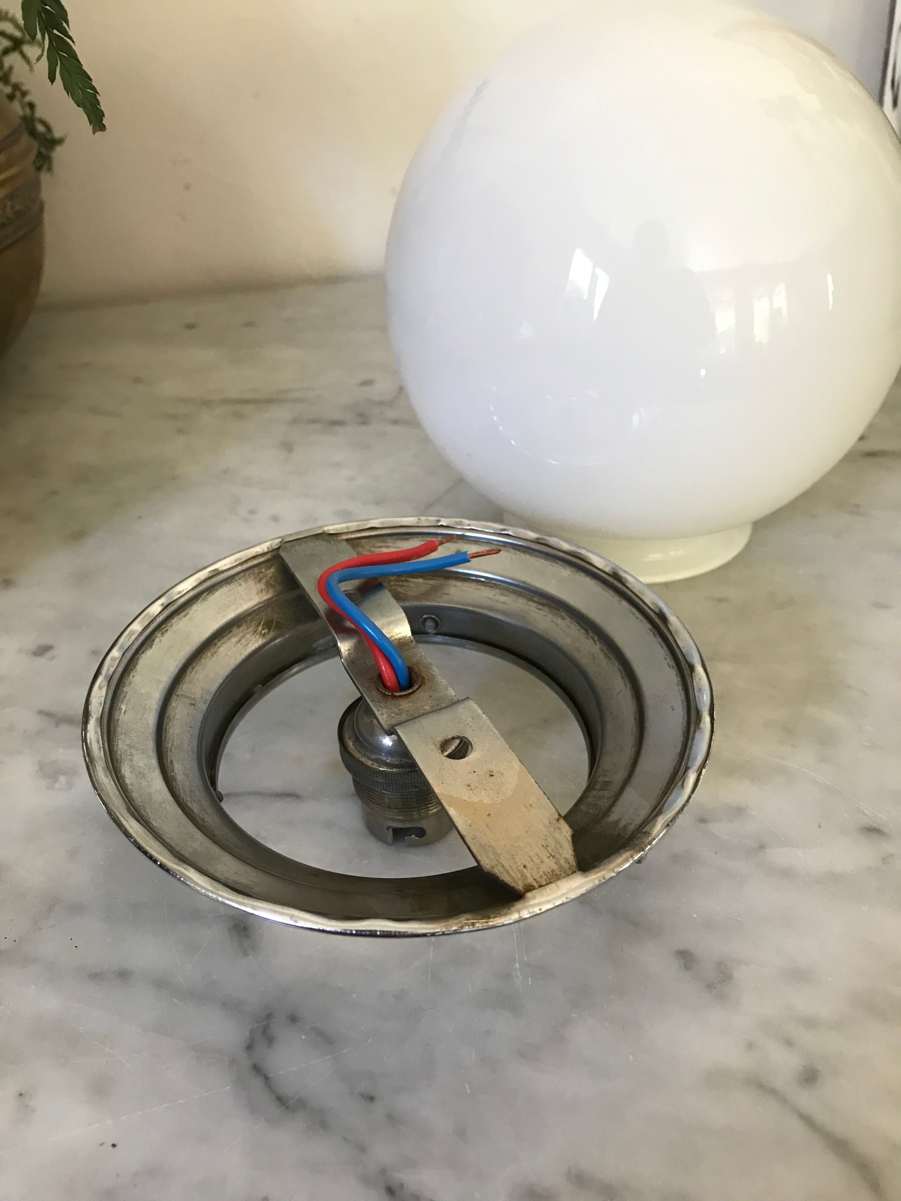 Opaline and chrome ceiling