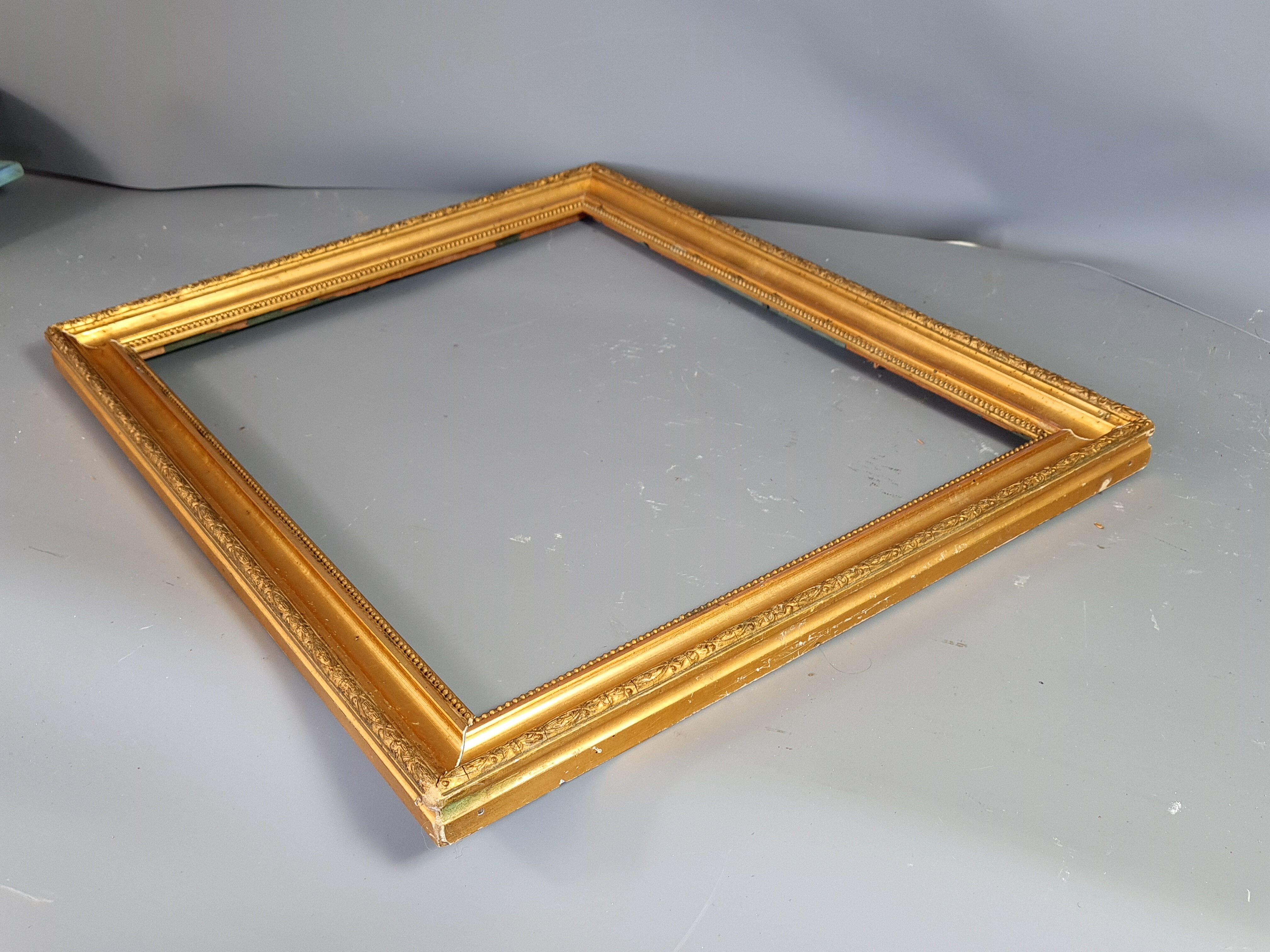 19th century frame gilded stucco wood, beaded interior edges, 47x39 cm, leaf 41.8x32.7 cm SB