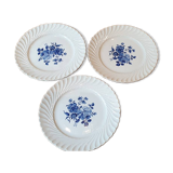 3 assiettes plates  KG Lunéville à fleurs bleues
