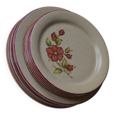 Ensemble d'assiettes en faïence rose Saint-Amand modèle Charme