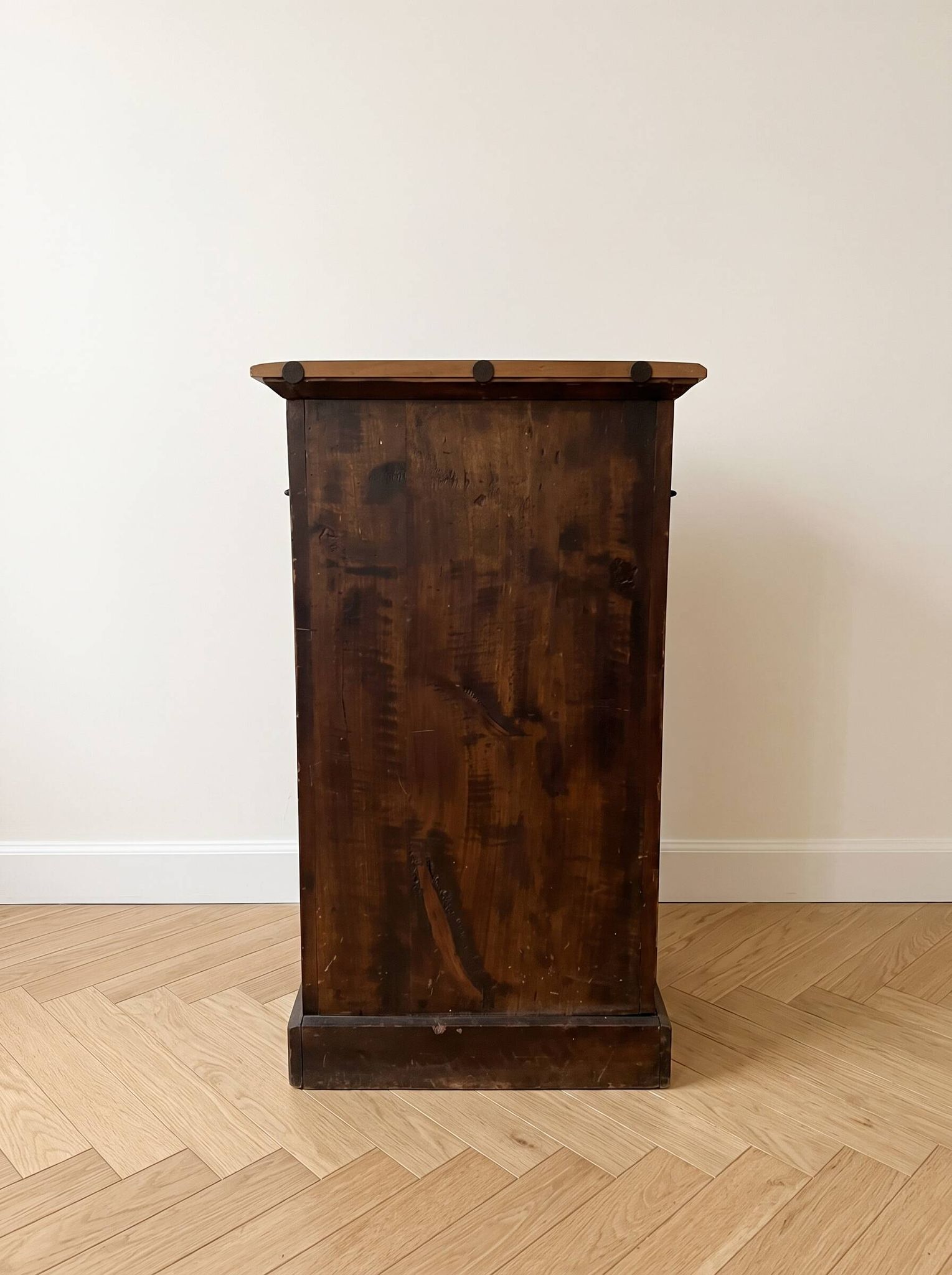Table de chevet ancienne en bois ciré