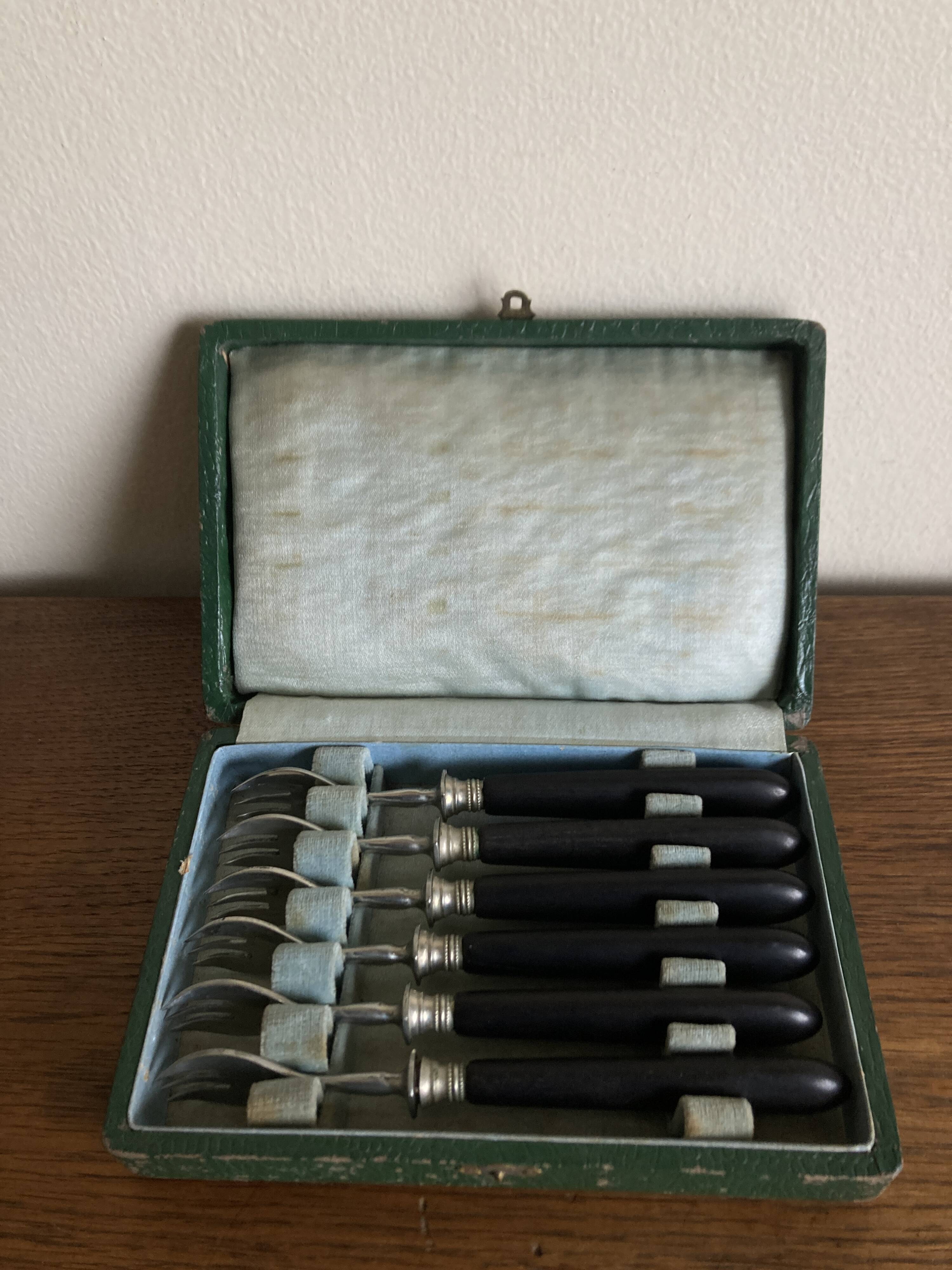 Set de 6 fourchettes à huitres 19e en bois d'ébène