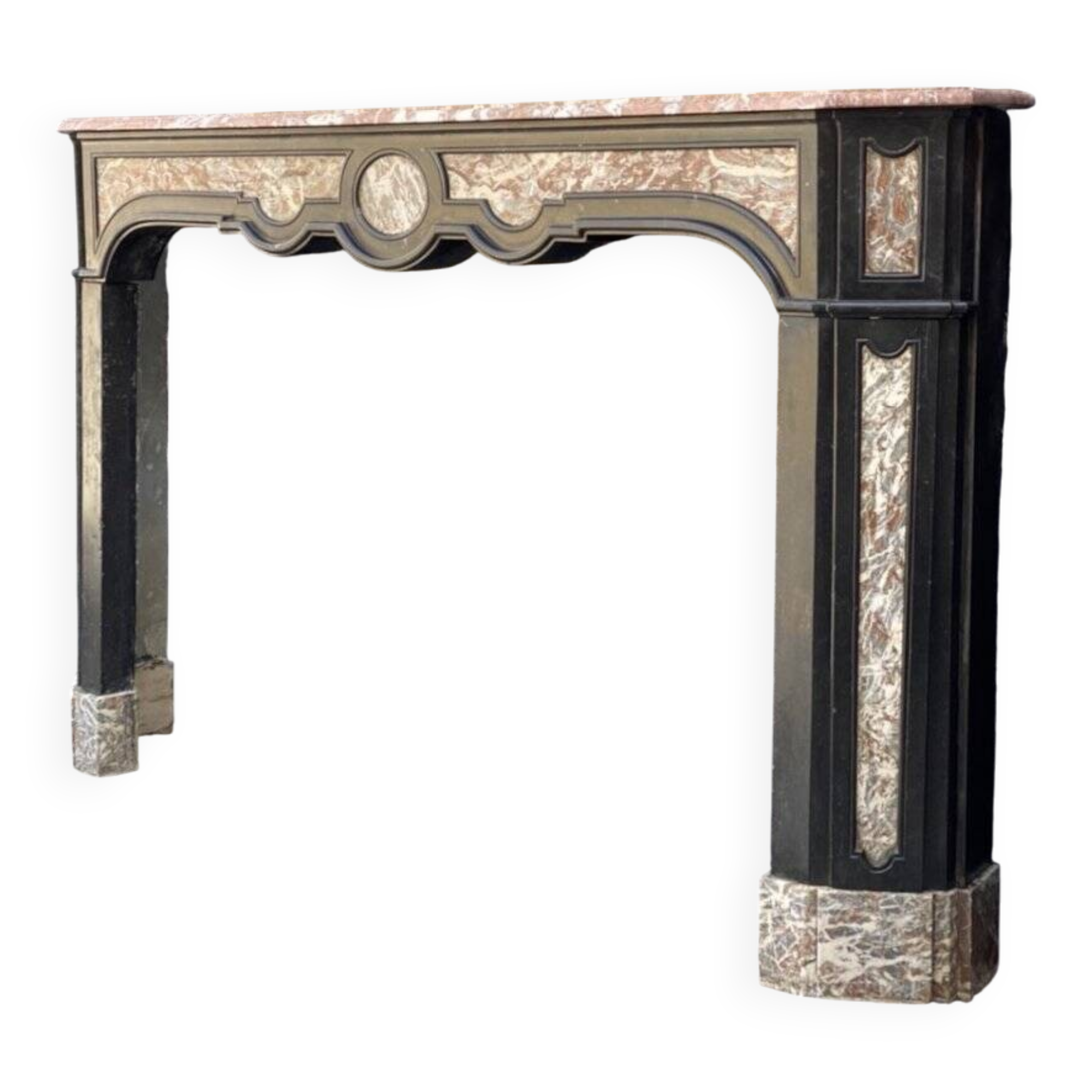 Cheminée en marbre noir de Belgique et gris des Ardennes, XVIIIème siècle