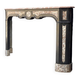 Cheminée en marbre noir - gris