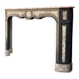 Cheminée en marbre noir de Belgique et gris des Ardennes, XVIIIème siècle