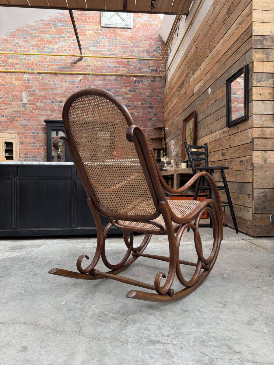 Thonet rocking chair 1900