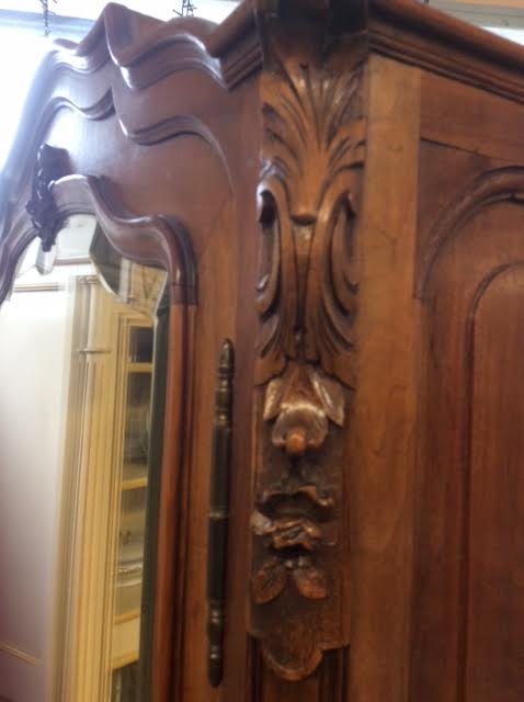 Standing man with door and ice