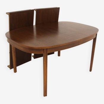 Table de salle à manger scandinave en noyer, Suède, 1960