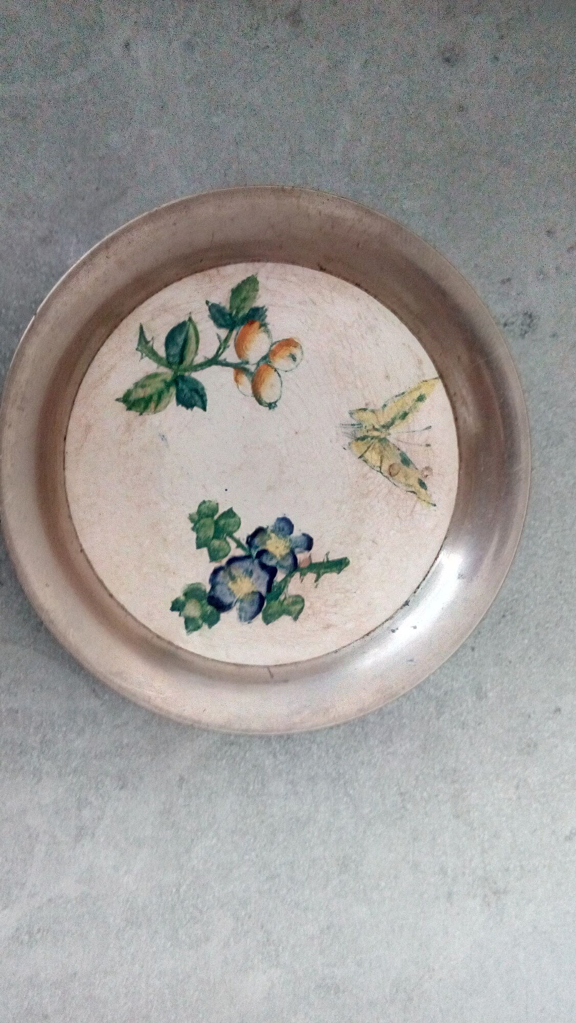 Duo of sub bouteilles or metal and ceramic coasters