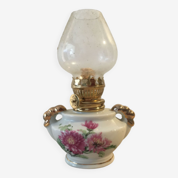 Miniature kerosene lamp for decoration or collection