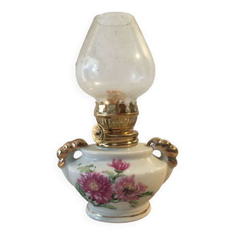 Miniature kerosene lamp for decoration or collection