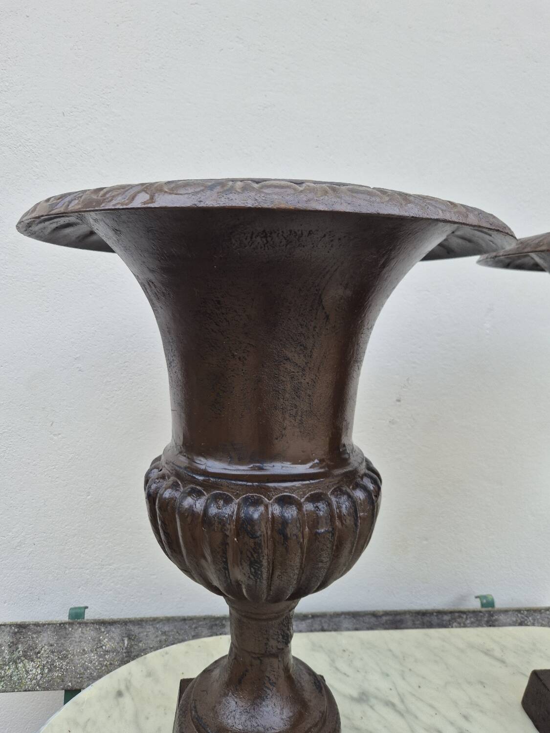 Pair of Medici cast iron vases from a bourgeois house - H73cm