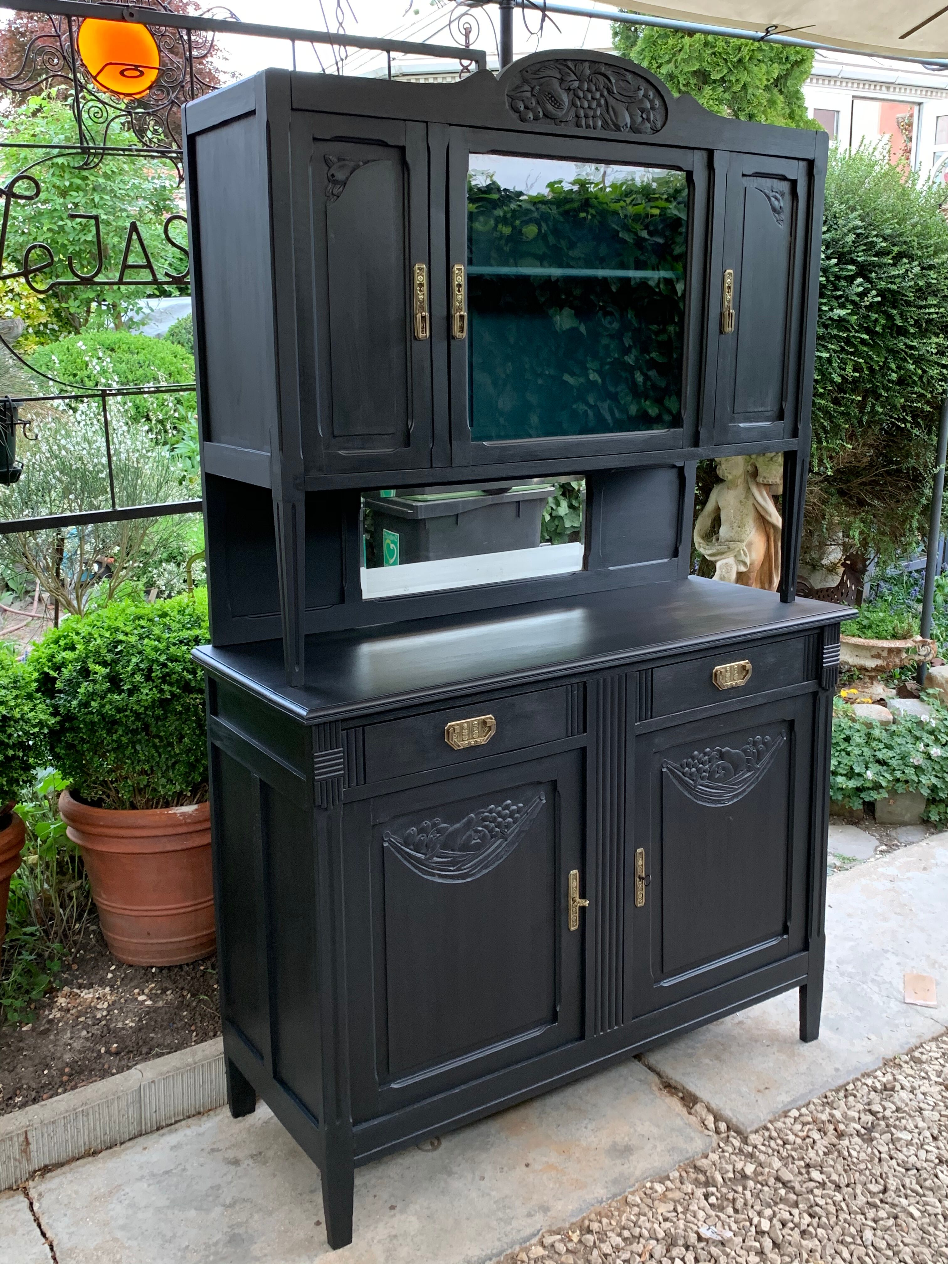 Art Deco Parisian buffet