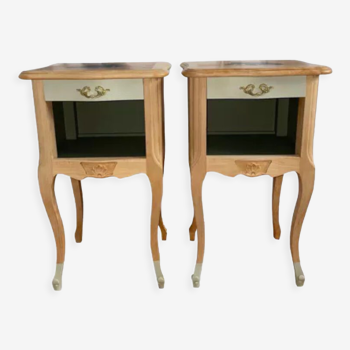 Pair of light wood bedside tables aerogummed and restyled