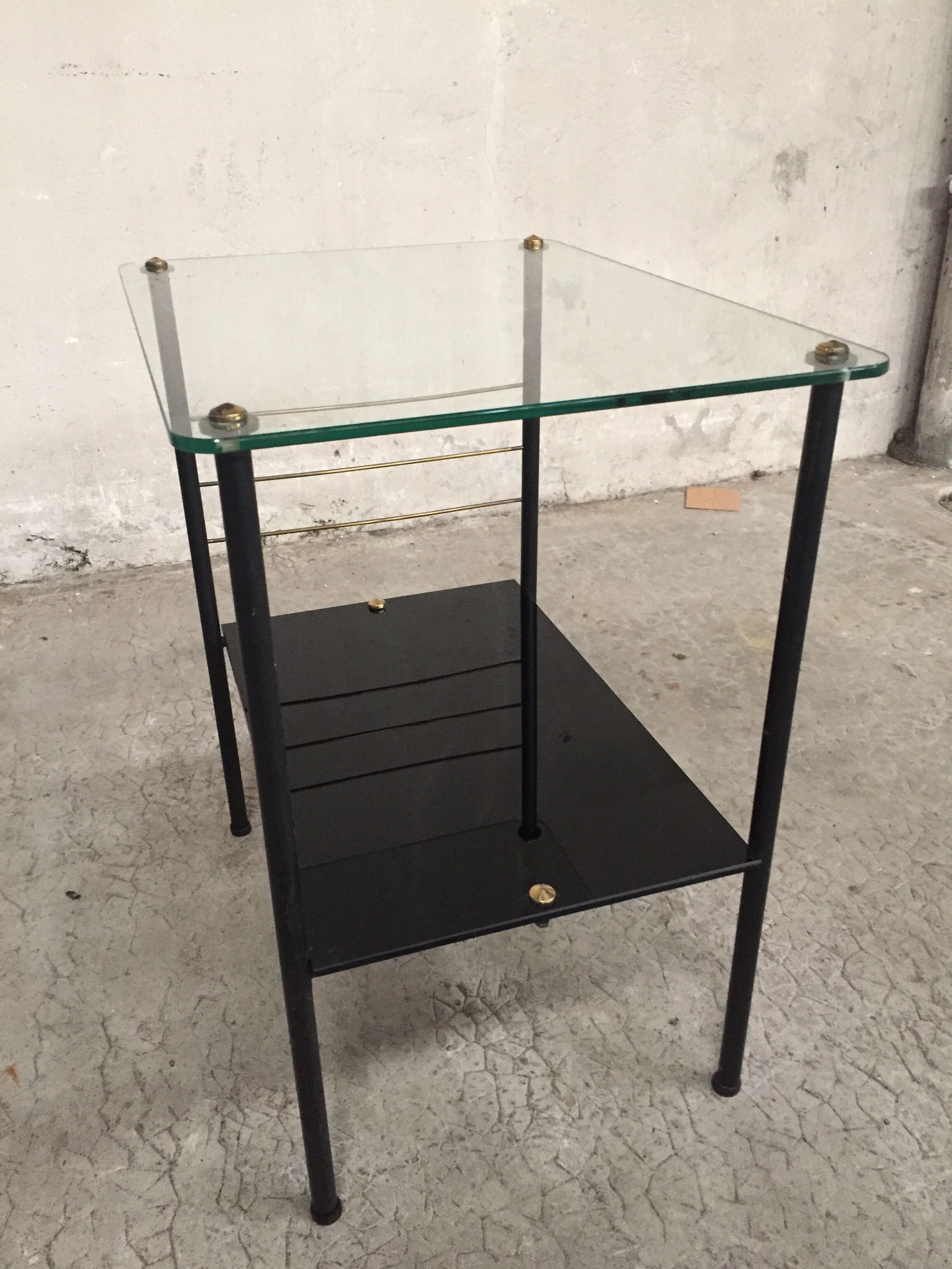 Tablet-end sofa of the 60s in glass