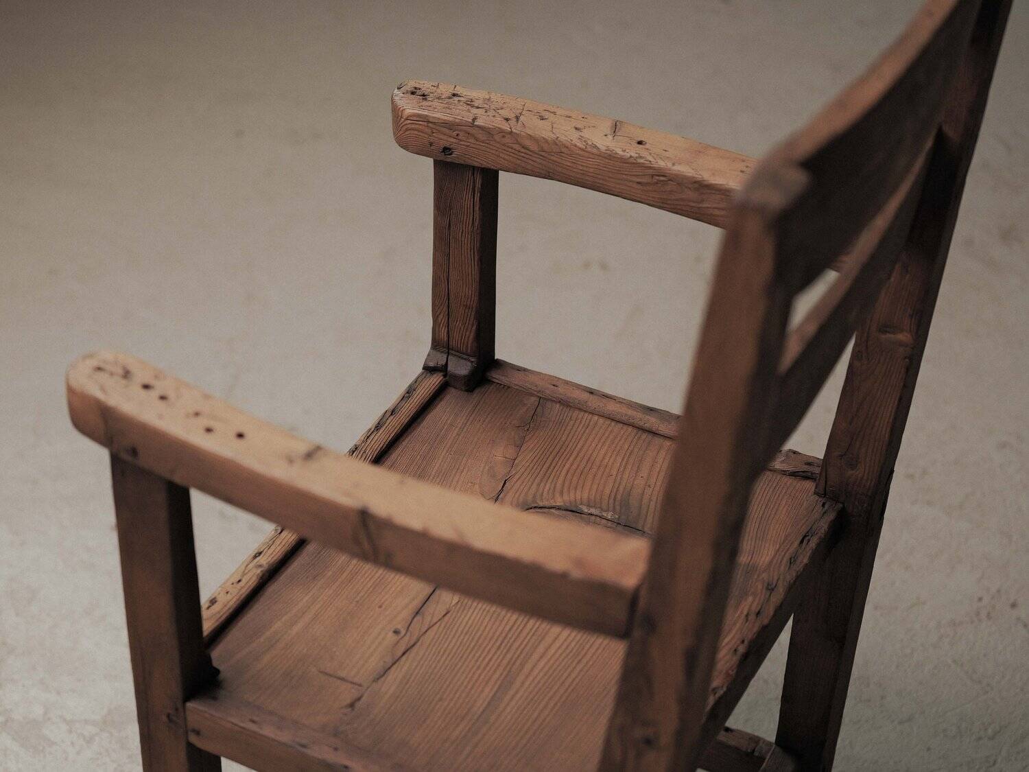 Mountain armchair in larch and pine, around 1900