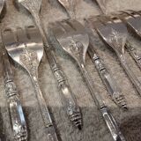 12 silver-plated metal cake forks, Ercuis Russian model.