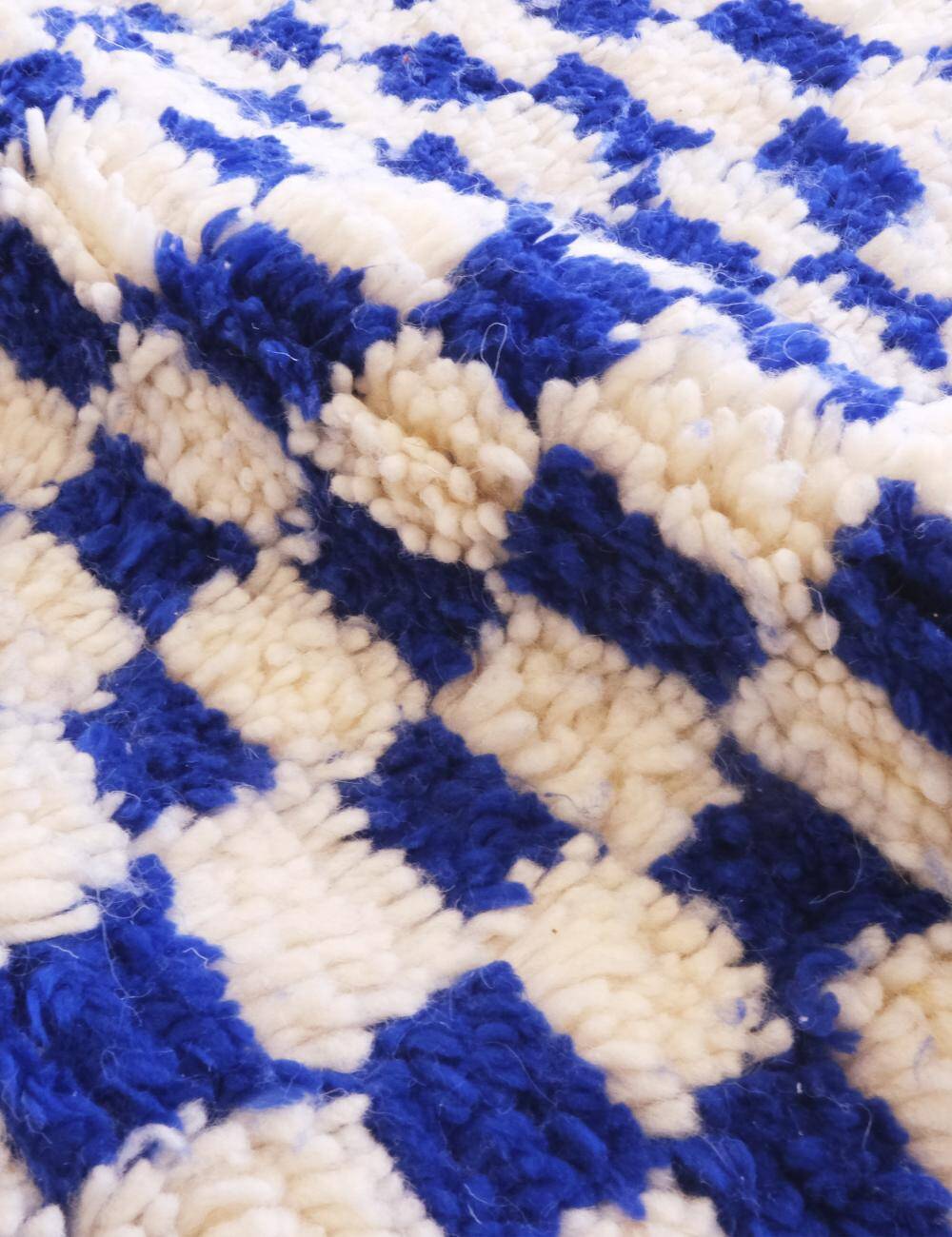 Blue Checkered Rug - 327 x 158 cm