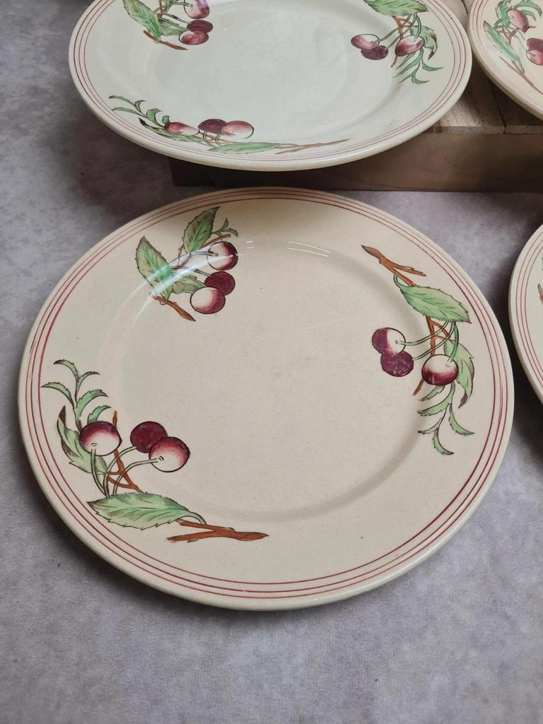 Set of 6 flat plates Boch La Louvière Belgium model 2460 with polychrome cherry decoration.