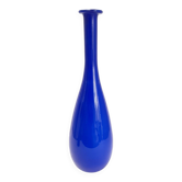Grand vase bouteille en opaline bleu vif