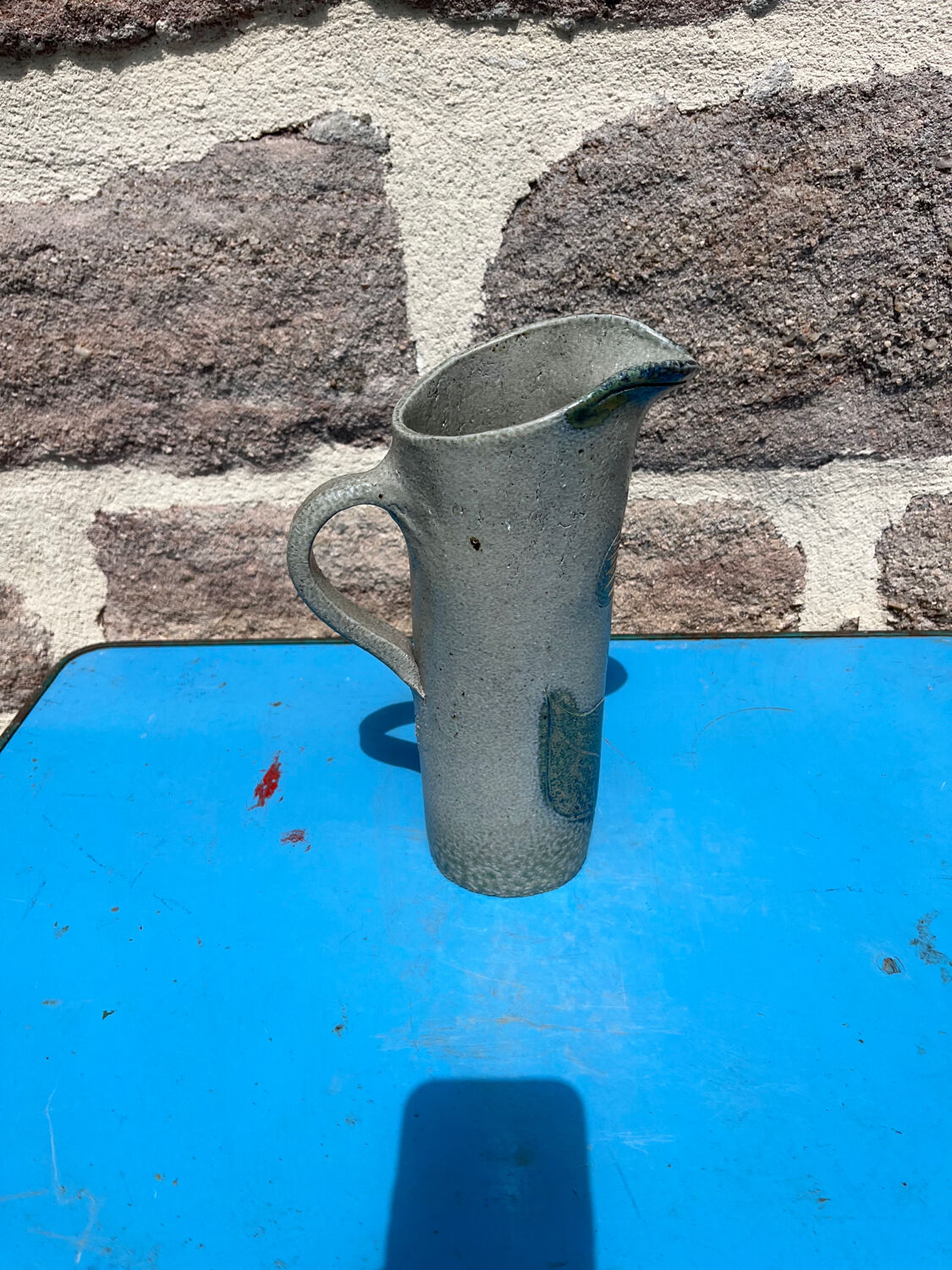 Sandstone pitcher