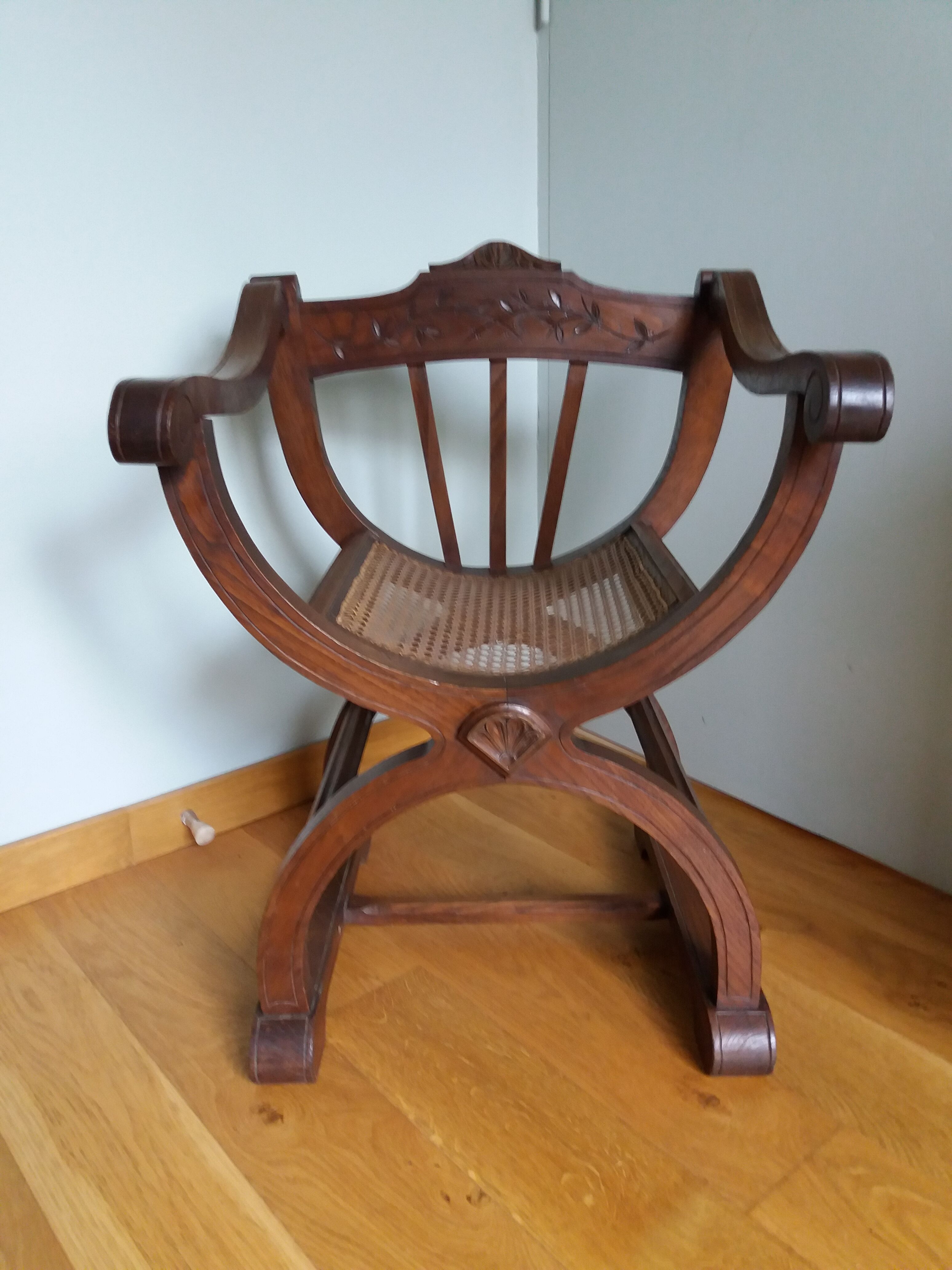 Armchair Curule Dagobert wood and rattan canning