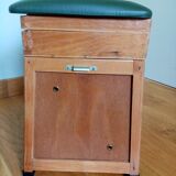 Fishing stool chest in wood and green skaï