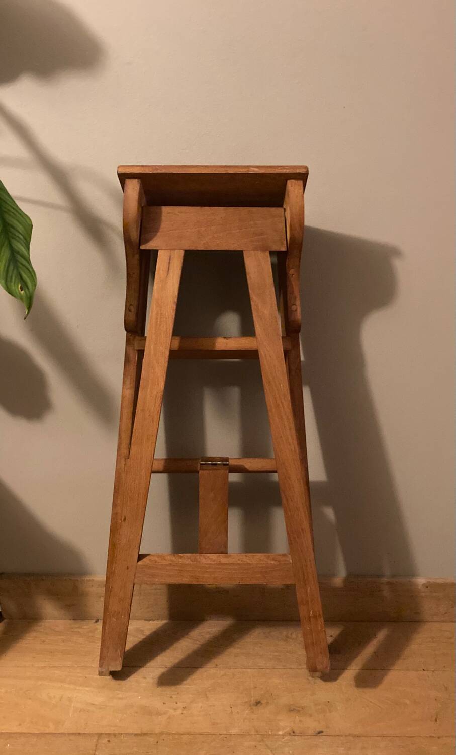 Solid wood stepladder with 4 levels, 20th century, mortise-tenon mountings