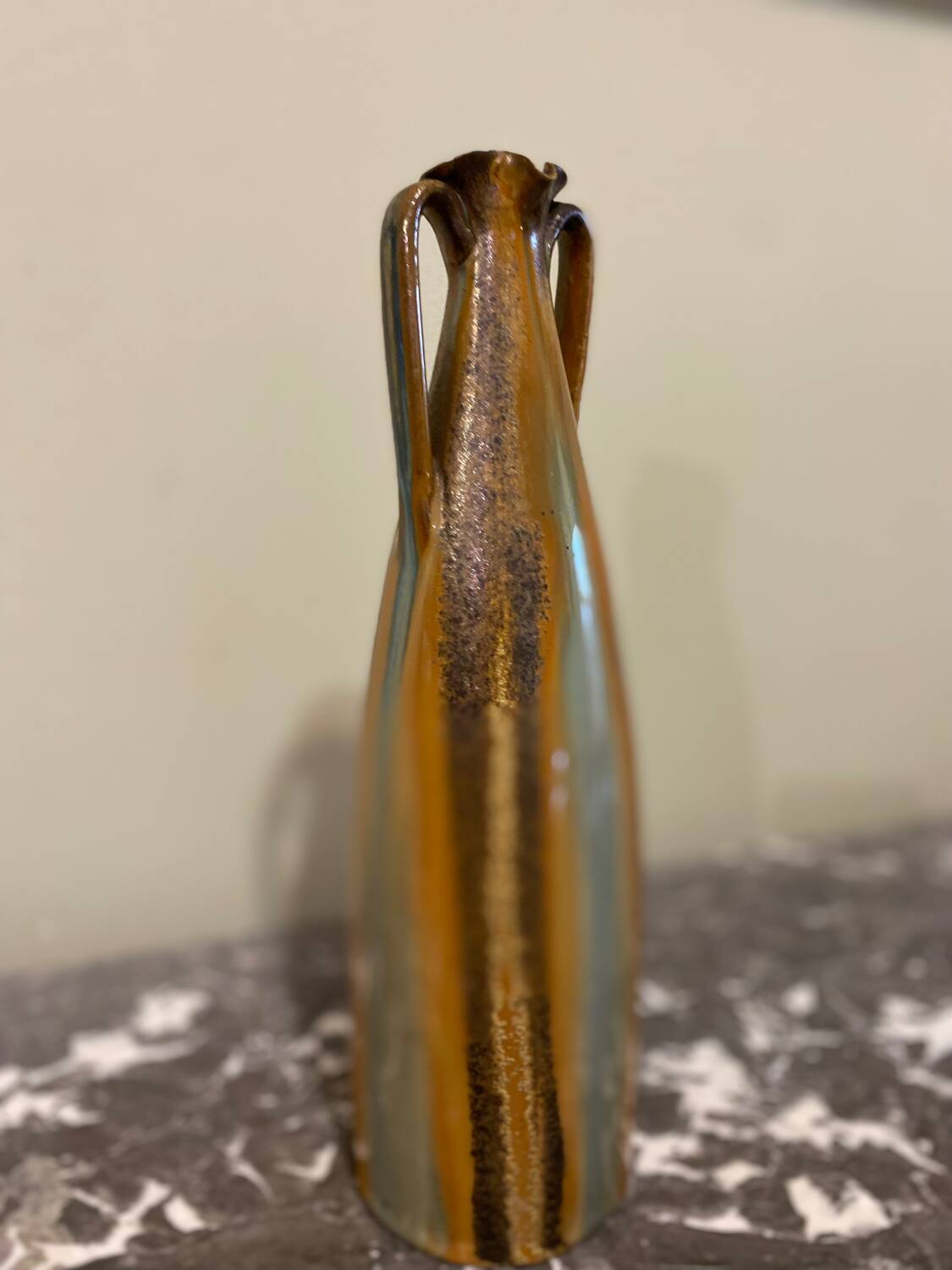 Enameled stoneware carafe