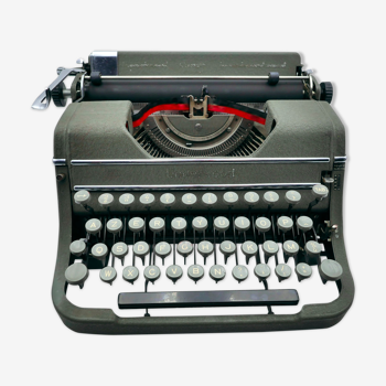 Machine à écrire Underwood Champion verte USA révisée ruban neuf 1948